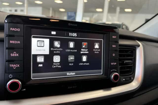 Kia Stonic (2020) thumbnail 15