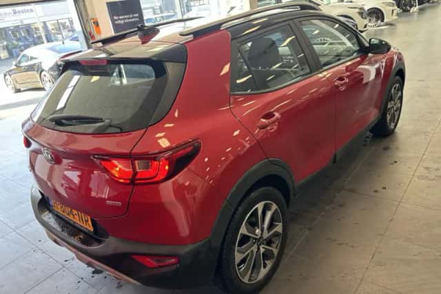 Kia Stonic (2020) thumbnail 23