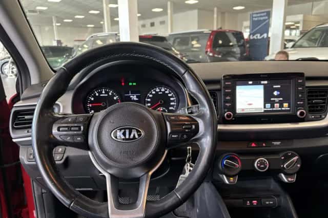 Kia Stonic (2020) thumbnail 5