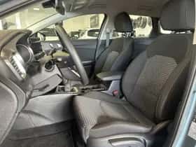 Kia Ceed Sportswagon (2024) thumbnail 2