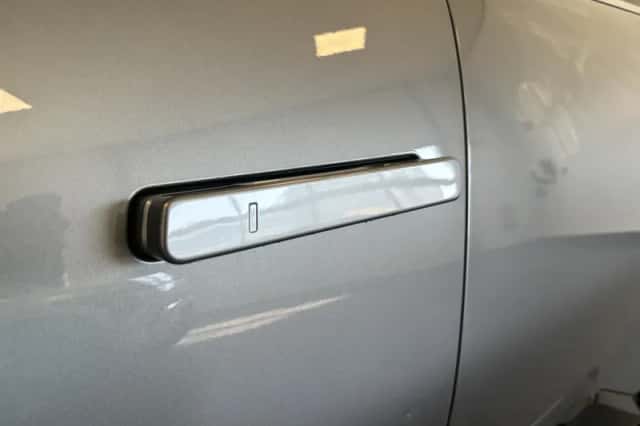 Kia EV9 (2024) thumbnail 3