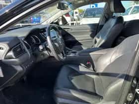 Toyota Camry (2019) thumbnail 2