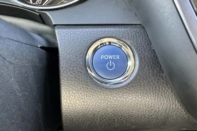 Toyota Camry (2019) thumbnail 13