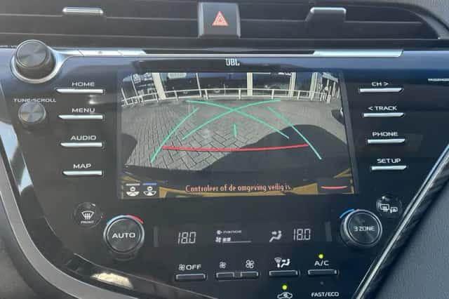 Toyota Camry (2019) thumbnail 14