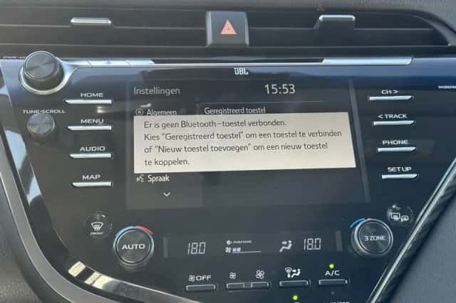 Toyota Camry (2019) thumbnail 15