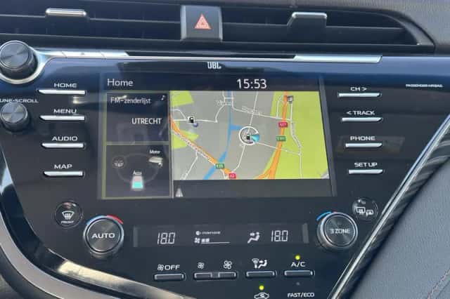 Toyota Camry (2019) thumbnail 16