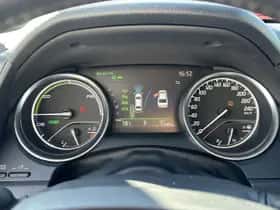 Toyota Camry (2019) thumbnail 6