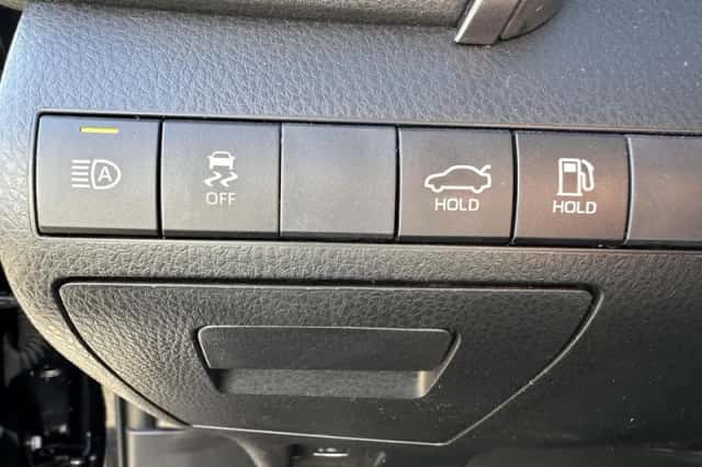 Toyota Camry (2019) thumbnail 7