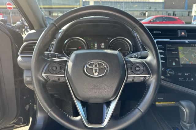 Toyota Camry (2019) thumbnail 8
