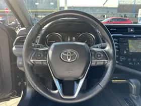 Toyota Camry (2019) thumbnail 8