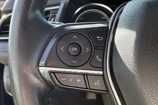Toyota Camry (2019) thumbnail 9