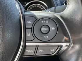 Toyota Camry (2019) thumbnail 10