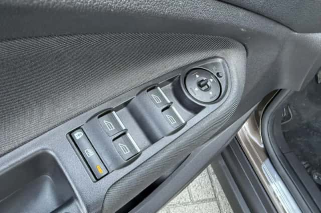 Ford Grand C-Max (2019) thumbnail 3