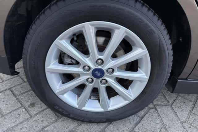 Ford Grand C-Max (2019) thumbnail 23