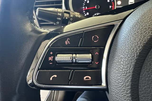 Kia Ceed (2018) thumbnail 11