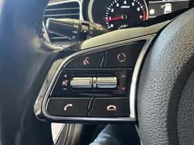 Kia Ceed (2018) thumbnail 11