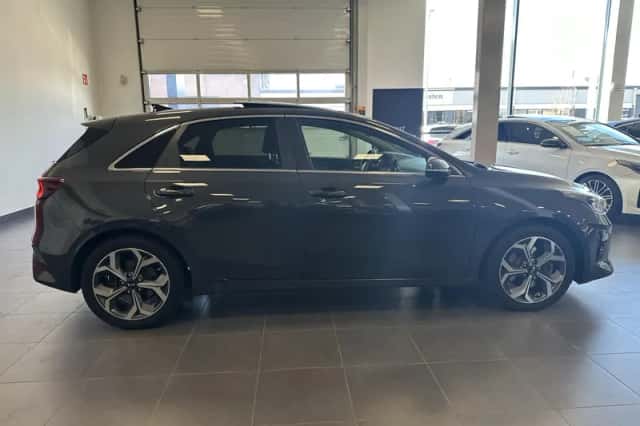 Kia Ceed (2018) thumbnail 17