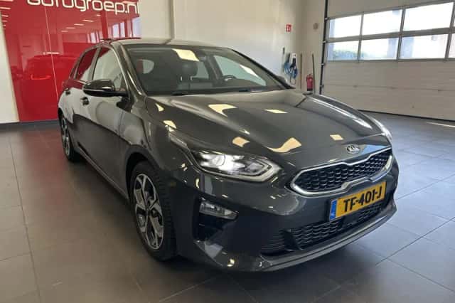 Kia Ceed (2018) thumbnail 20
