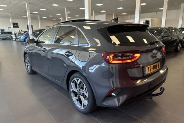 Kia Ceed (2018) thumbnail 21