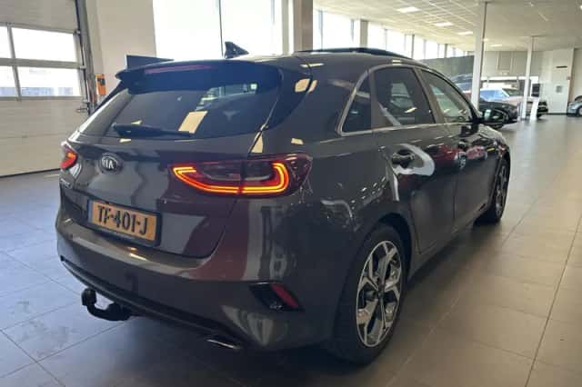 Kia Ceed (2018) thumbnail 22