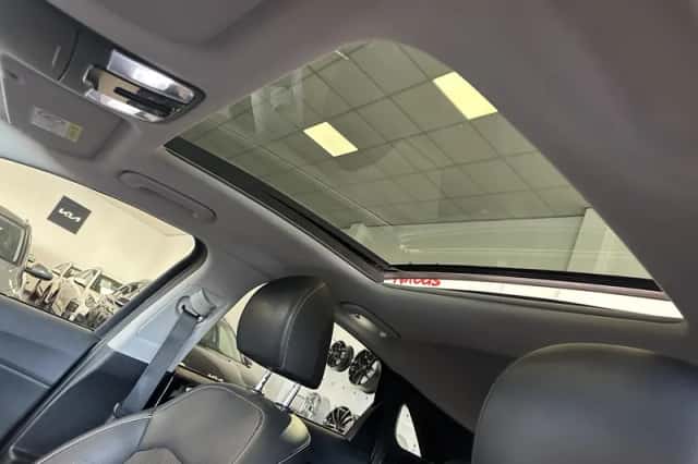Kia Ceed (2018) thumbnail 8