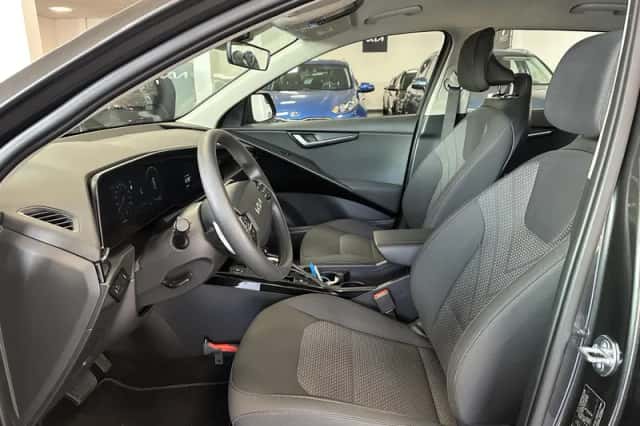 Kia Niro EV (2024) thumbnail 2