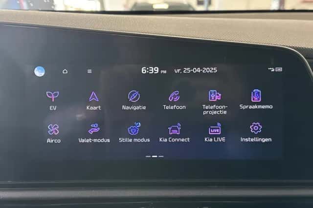 Kia Niro EV (2024) thumbnail 16