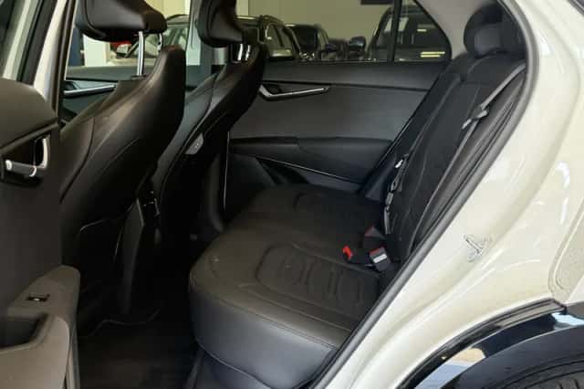 Kia Niro EV (2024) thumbnail 22