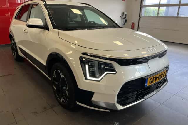 Kia Niro EV (2024) thumbnail 25