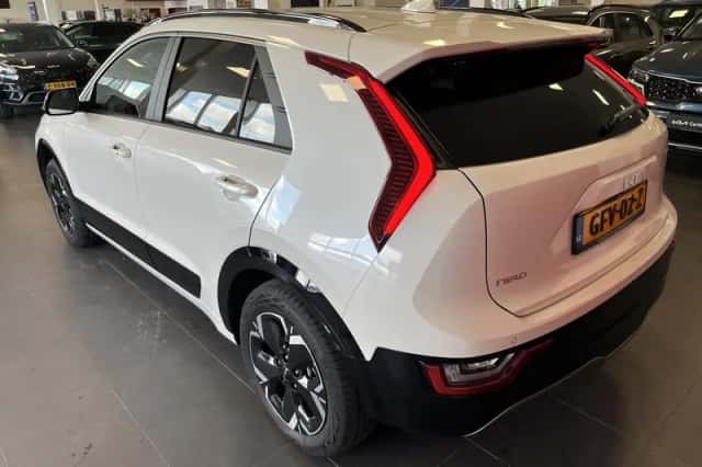 Kia Niro EV (2024) thumbnail 28
