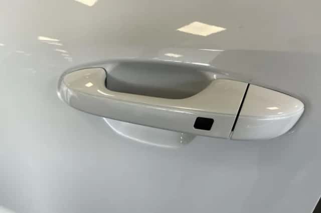 Kia Niro EV (2024) thumbnail 30