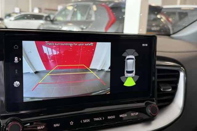 Kia Ceed Sportswagon (2024) thumbnail 13