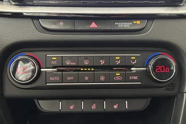 Kia Ceed (2022) thumbnail 16