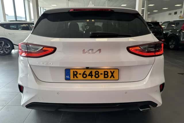 Kia Ceed (2022) thumbnail 23
