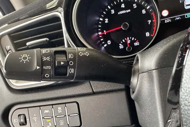 Kia Ceed (2022) thumbnail 6
