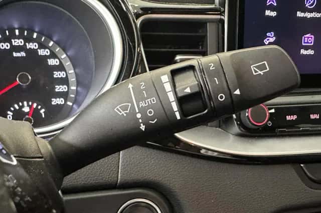 Kia Ceed (2022) thumbnail 7