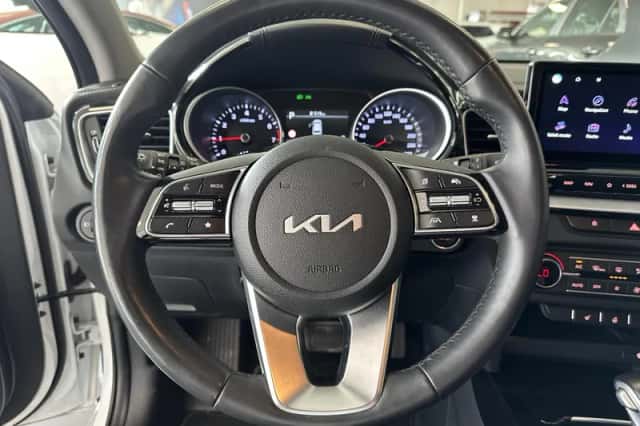 Kia Ceed (2022) thumbnail 10