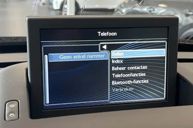Peugeot 3008 (2015) thumbnail 11