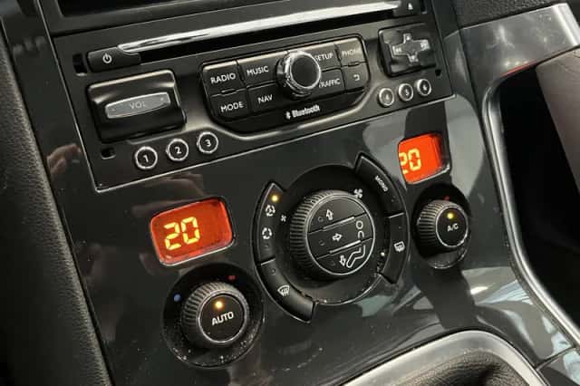 Peugeot 3008 (2015) thumbnail 15