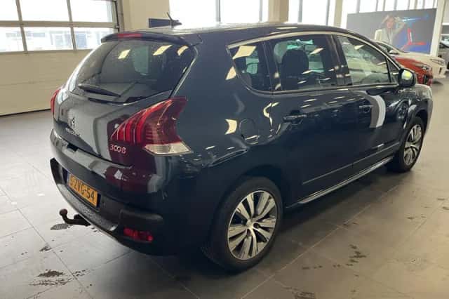 Peugeot 3008 (2015) thumbnail 25