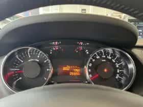 Peugeot 3008 (2015) thumbnail 8