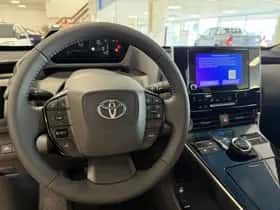 Toyota bZ4X (2025) thumbnail 11
