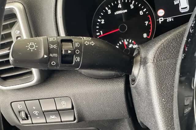 Kia Sportage (2021) thumbnail 6