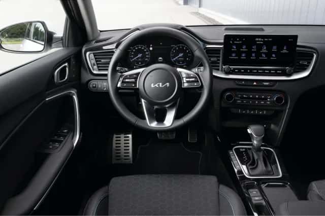 Kia Ceed (2025) thumbnail 3