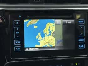 Toyota Auris (2015) thumbnail 16