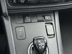 Toyota Auris (2015) thumbnail 20