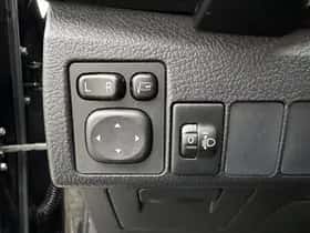 Toyota Auris (2015) thumbnail 5