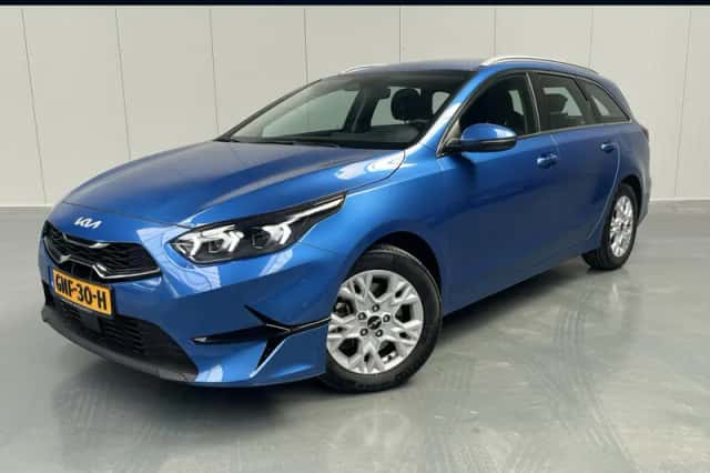 Kia Ceed Sportswagon (2024) thumbnail 1