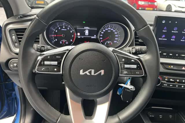 Kia Ceed Sportswagon (2024) thumbnail 5