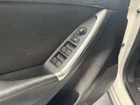 Mazda CX-5 (2014) thumbnail 2